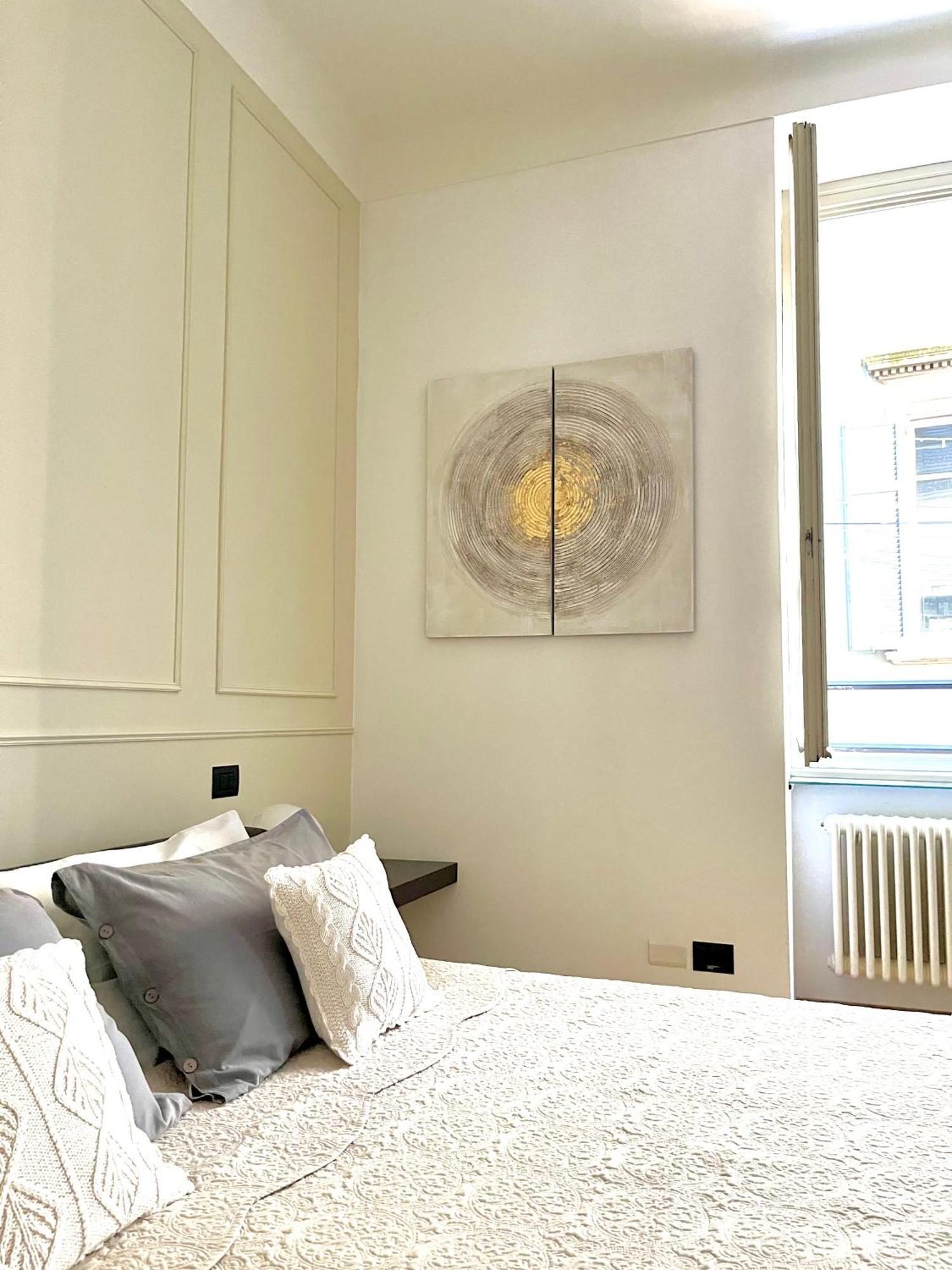 Charming Como - Apartment Downtown In The Pedestrian Area With 2 Double Bedrooms And 2 Complete Bathrooms A Spacious Living Room And Full Equipped Kitchen Exterior foto